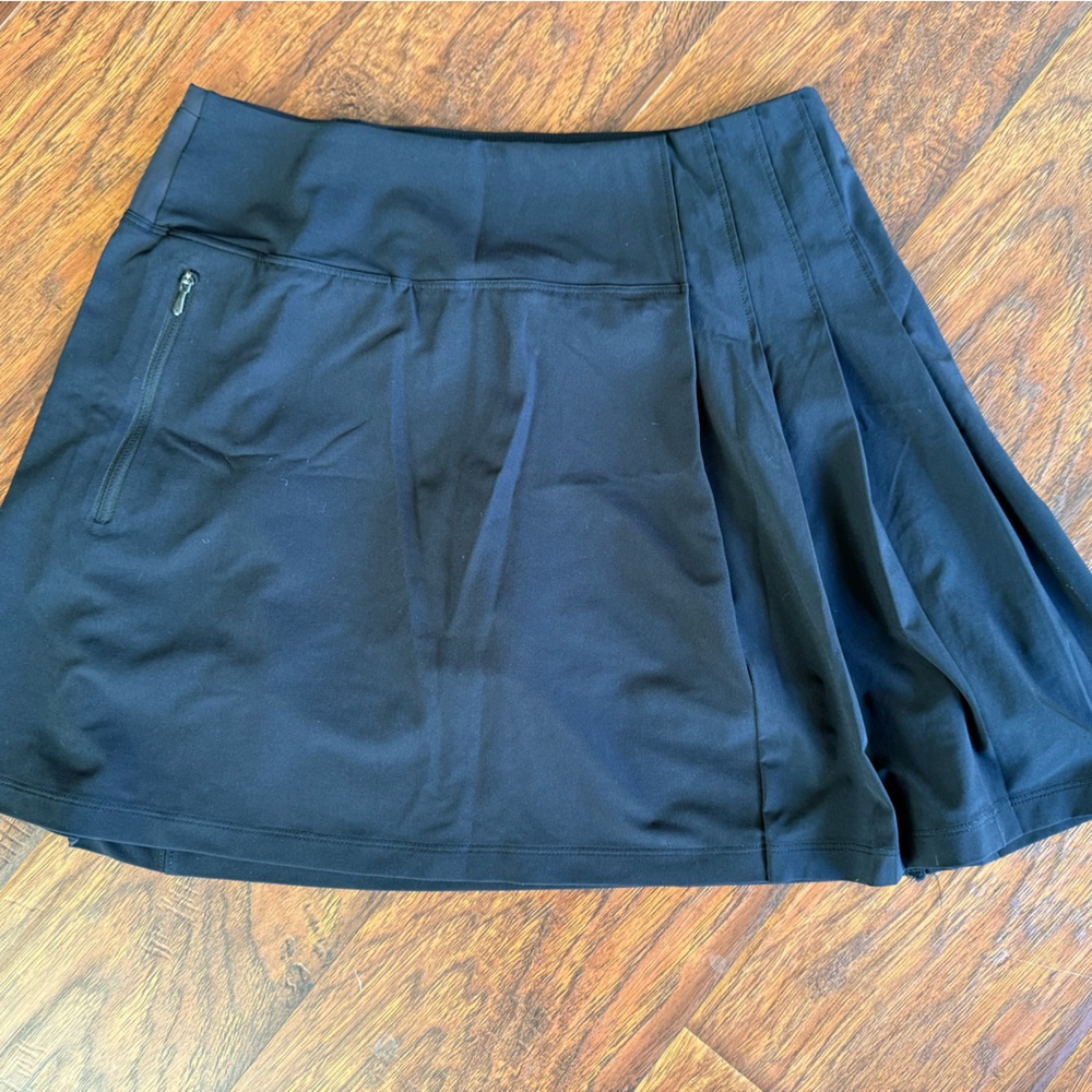 BNWT. Athleta Black Skort with Zipper Pocket